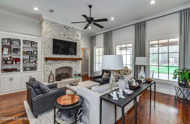 224 S Woodcreek Road, Madison, MS 39110