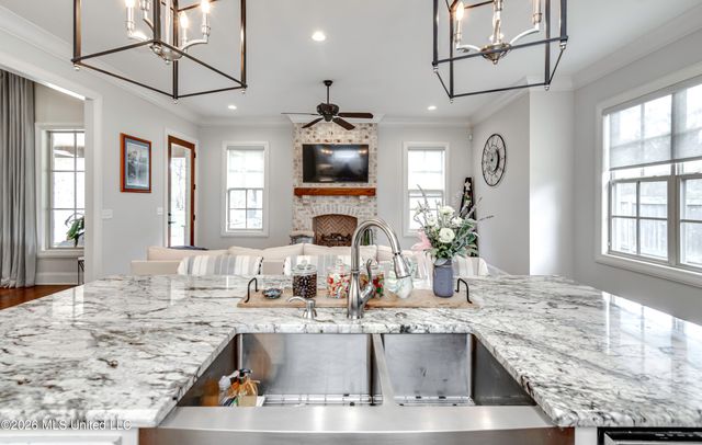 224 S Woodcreek Road, Madison, MS 39110