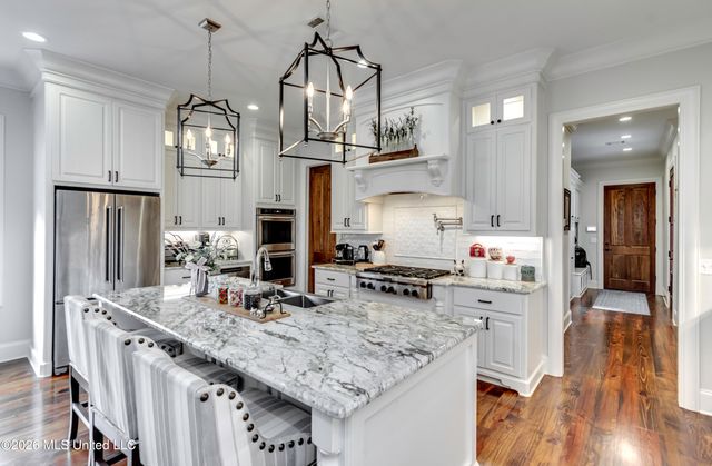 224 S Woodcreek Road, Madison, MS 39110