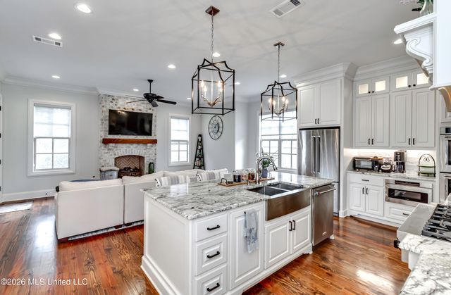 224 S Woodcreek Road, Madison, MS 39110