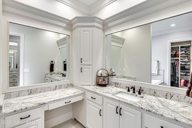 224 S Woodcreek Road, Madison, MS 39110