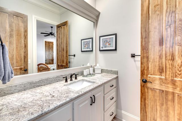 224 S Woodcreek Road, Madison, MS 39110