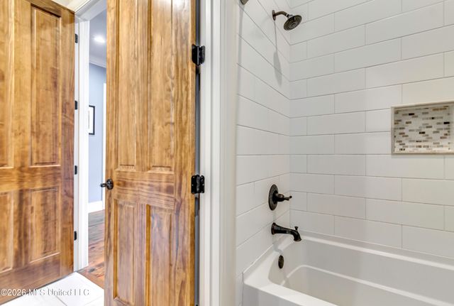 224 S Woodcreek Road, Madison, MS 39110