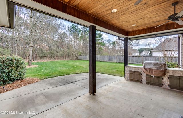 224 S Woodcreek Road, Madison, MS 39110