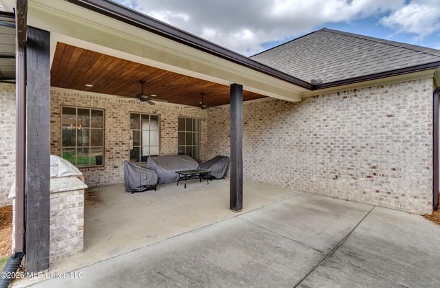 224 S Woodcreek Road, Madison, MS 39110