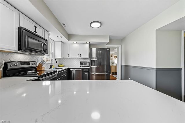 1637 Cassell ST, Virginia Beach, VA 23454