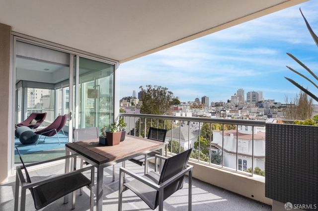 1070 Green Street 302, San Francisco, CA 94133