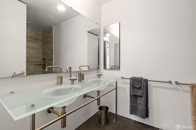 1070 Green Street 302, San Francisco, CA 94133