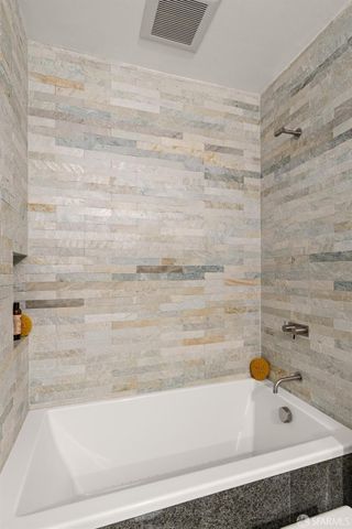 1070 Green Street 302, San Francisco, CA 94133