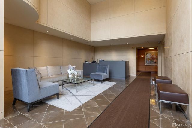 1070 Green Street 302, San Francisco, CA 94133