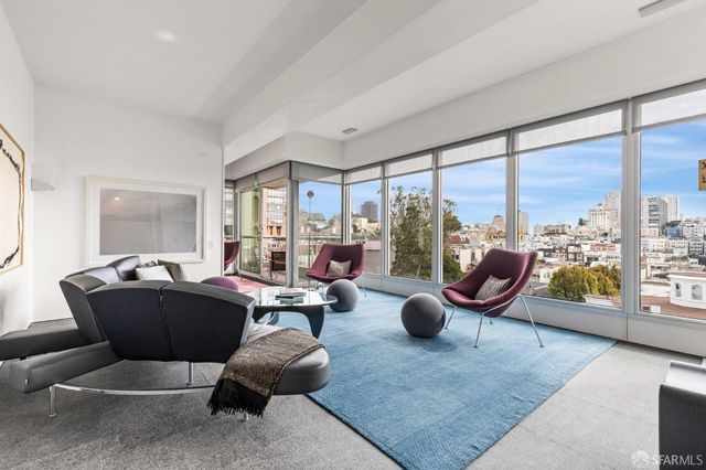 1070 Green Street 302, San Francisco, CA 94133