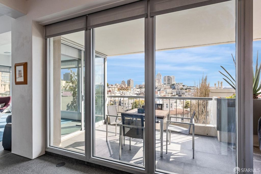 1070 Green Street 302, San Francisco, CA 94133