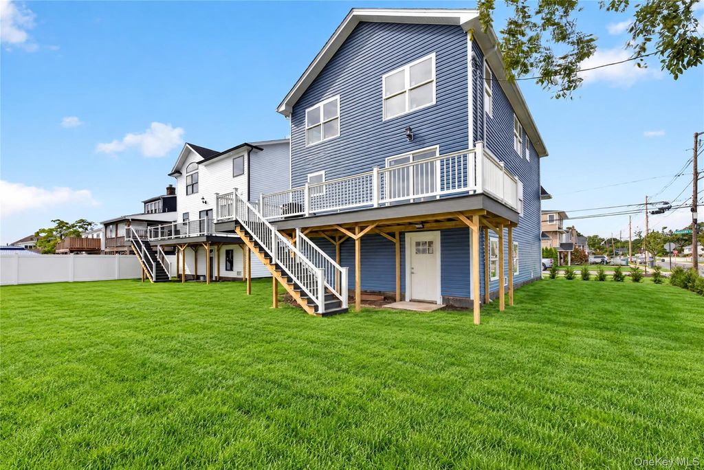 265 Roosevelt Avenue, Freeport, NY 11520 — photo 5
