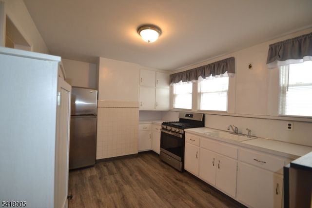 8 Witherspoon St, Nutley Twp., NJ 07110