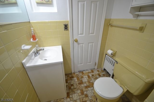 8 Witherspoon St, Nutley Twp., NJ 07110