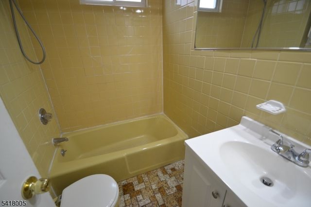 8 Witherspoon St, Nutley Twp., NJ 07110