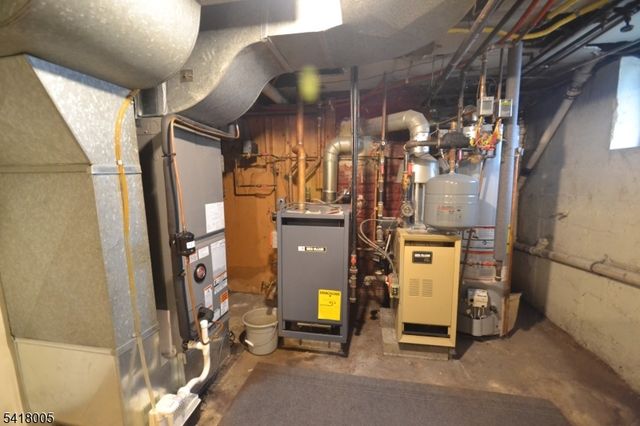 8 Witherspoon St, Nutley Twp., NJ 07110