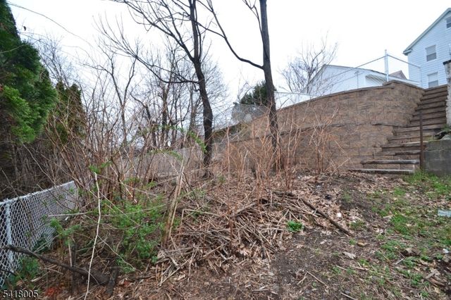 8 Witherspoon St, Nutley Twp., NJ 07110