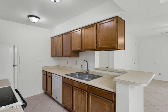 10610 S 48TH Street 1057, Phoenix, AZ 85044