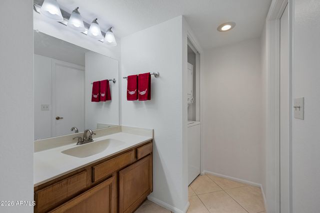 10610 S 48TH Street 1057, Phoenix, AZ 85044