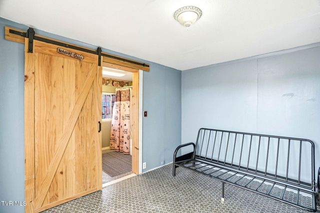 385 Witcher Pvt Drive, Bristol, TN 37620