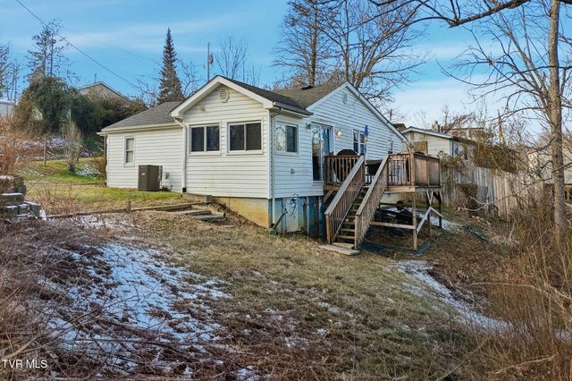 385 Witcher Pvt Drive, Bristol, TN 37620