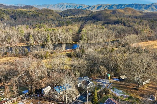 385 Witcher Pvt Drive, Bristol, TN 37620