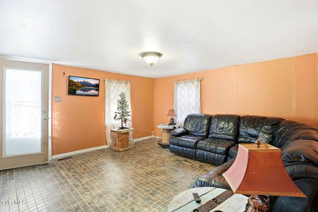 385 Witcher Pvt Drive, Bristol, TN 37620