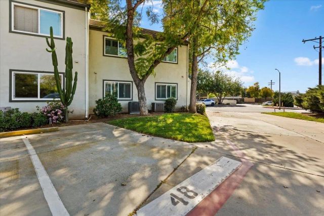 1800 S Maple St 102, Escondido, CA 92025