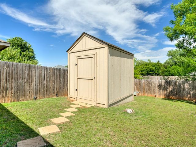3405 Shona Way, Norman, OK 73069