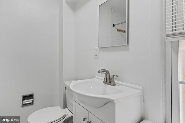 716 RAILROAD AVE, Haverford, PA 19041