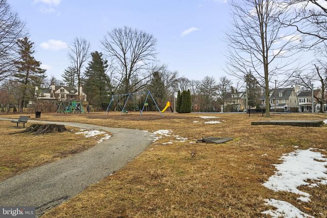 716 RAILROAD AVE, Haverford, PA 19041