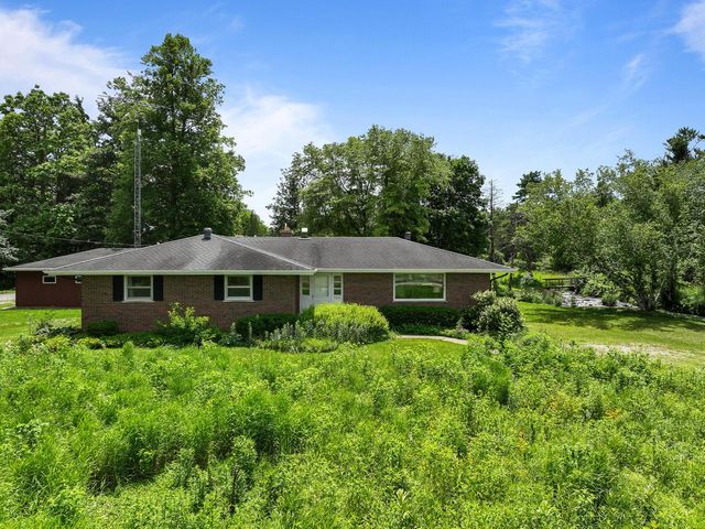 5281 Spring Valley ROAD, Burlington, WI 53105