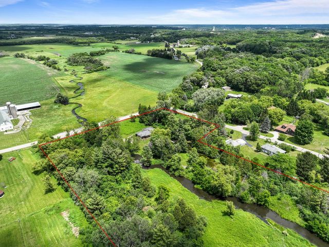 5281 Spring Valley ROAD, Burlington, WI 53105
