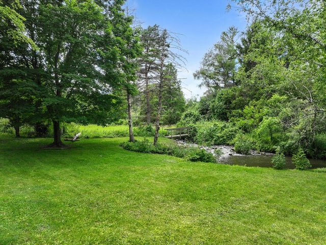 5281 Spring Valley ROAD, Burlington, WI 53105