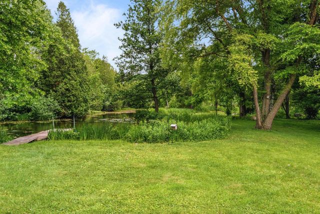 5281 Spring Valley ROAD, Burlington, WI 53105