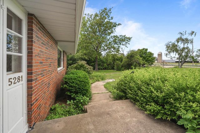 5281 Spring Valley ROAD, Burlington, WI 53105