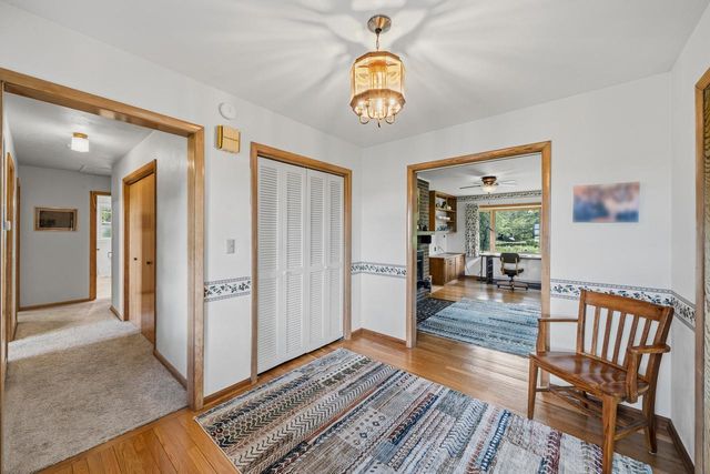 5281 Spring Valley ROAD, Burlington, WI 53105