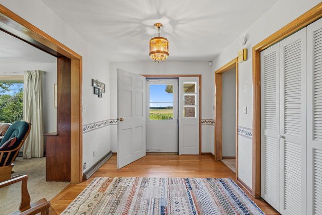 5281 Spring Valley ROAD, Burlington, WI 53105