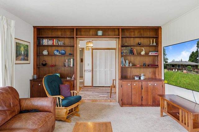 5281 Spring Valley ROAD, Burlington, WI 53105