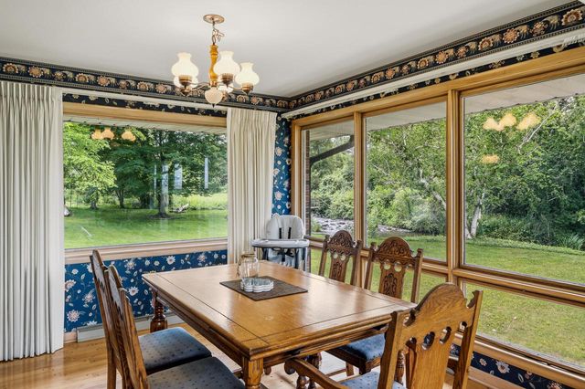 5281 Spring Valley ROAD, Burlington, WI 53105