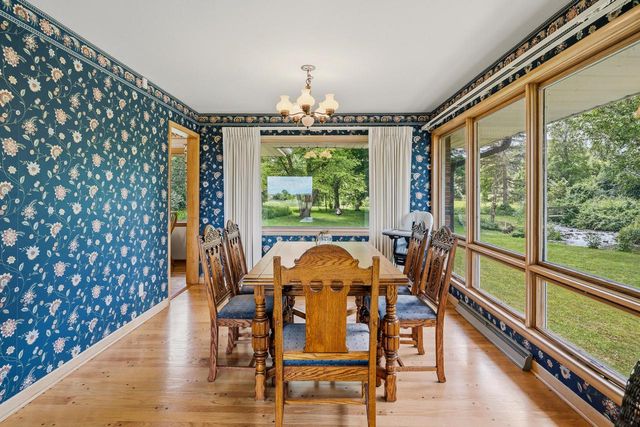 5281 Spring Valley ROAD, Burlington, WI 53105