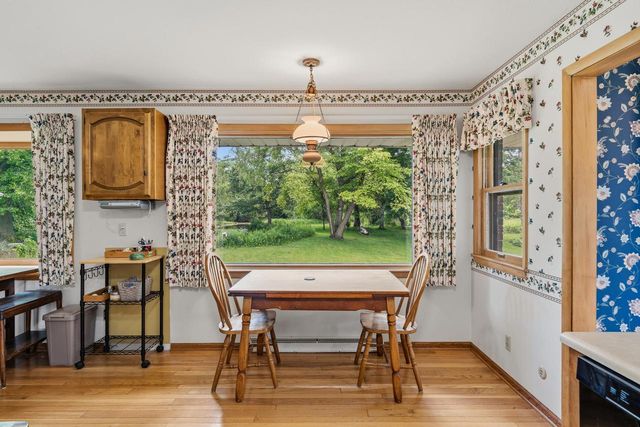 5281 Spring Valley ROAD, Burlington, WI 53105