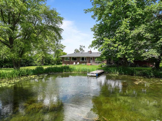 5281 Spring Valley ROAD, Burlington, WI 53105