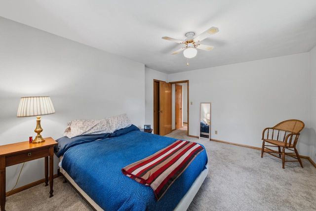 5281 Spring Valley ROAD, Burlington, WI 53105