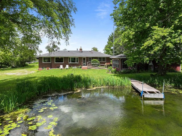 5281 Spring Valley ROAD, Burlington, WI 53105