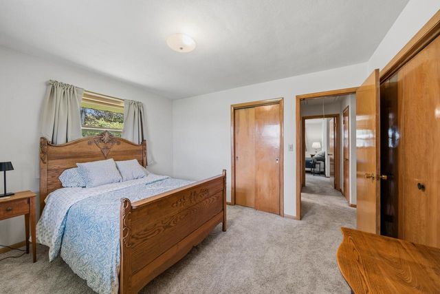 5281 Spring Valley ROAD, Burlington, WI 53105