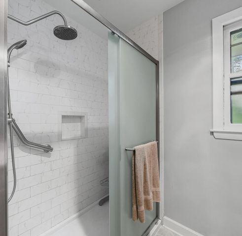 5281 Spring Valley ROAD, Burlington, WI 53105
