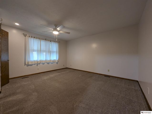 5613 Briar Patch Circle, Lincoln, NE 68516