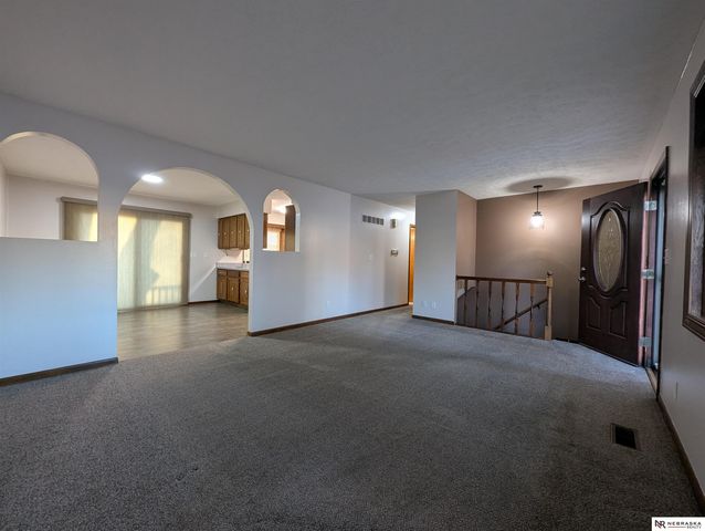 5613 Briar Patch Circle, Lincoln, NE 68516